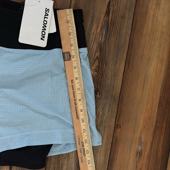 Salomon Women's Athletic Sense Aero 2in1 shorts Sz L - Picture 6 of 7